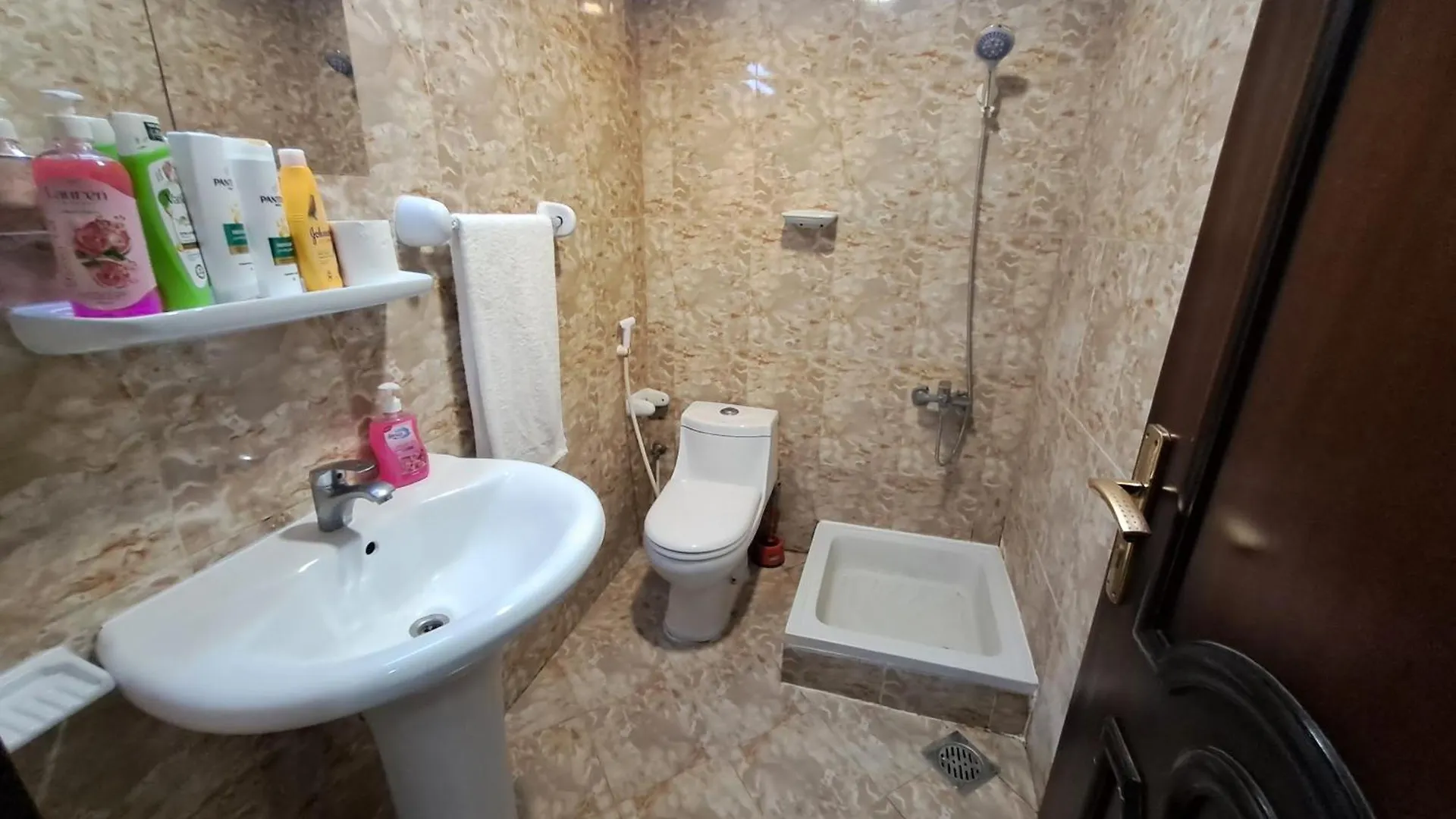 Albergue Top House Zayed Airport Auh Abu Dhabi Emirados Árabes Unidos
